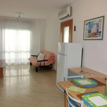Cozy 200 M From The - Beahost Apartment *